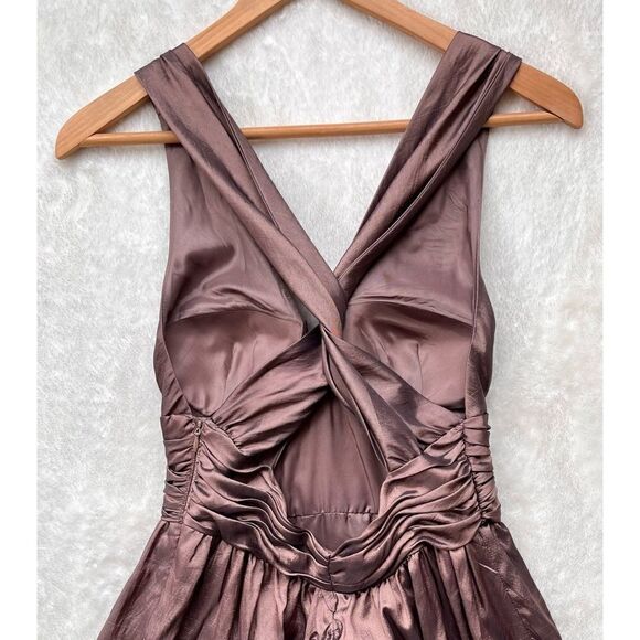 Adrianna Papell Iridescent Chocolate Brown Halter Taffeta Rosette Dress, Size 4 - Picture 12 of 16